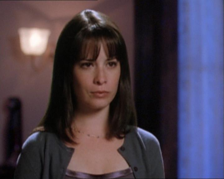 Charmed-Online_dot_net-1x03ThankYouForNotMorphing1350.jpg