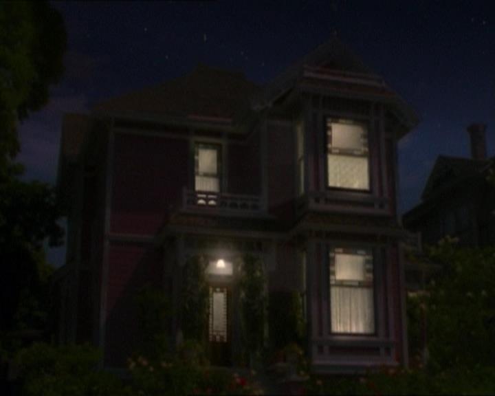 Charmed-Online_dot_net-1x03ThankYouForNotMorphing1413.jpg Charmed-Online_dot_net-1x03ThankYouForNotMorphing1413.jpg