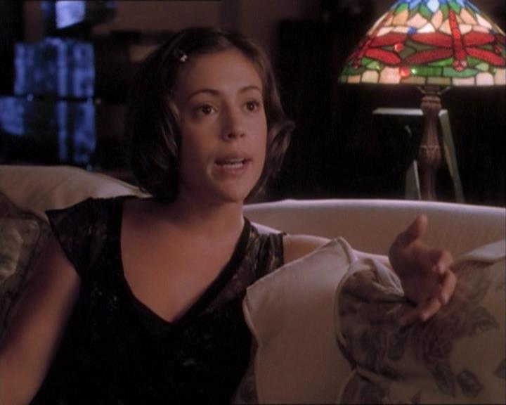 Charmed-Online_dot_net-1x03ThankYouForNotMorphing1489.jpg Charmed-Online_dot_net-1x03ThankYouForNotMorphing1489.jpg