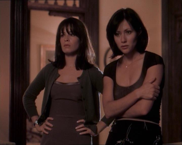 Charmed-Online_dot_net-1x03ThankYouForNotMorphing1542.jpg Charmed-Online_dot_net-1x03ThankYouForNotMorphing1542.jpg