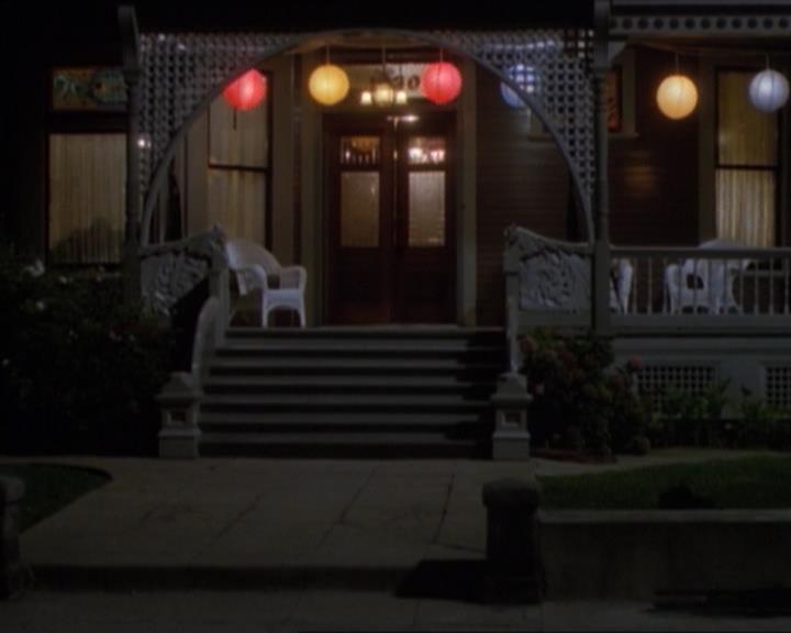 Charmed-Online_dot_net-1x03ThankYouForNotMorphing1545.jpg Charmed-Online_dot_net-1x03ThankYouForNotMorphing1545.jpg