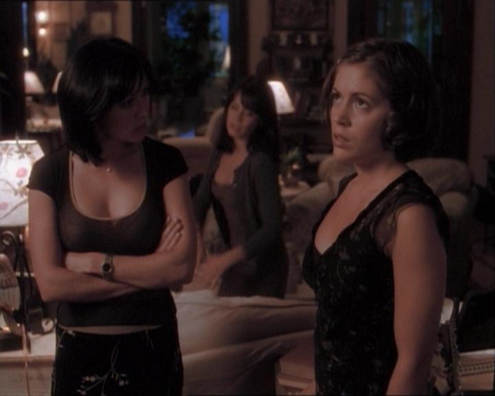 Charmed-Online_dot_net-1x03ThankYouForNotMorphing1607.jpg Charmed-Online_dot_net-1x03ThankYouForNotMorphing1607.jpg