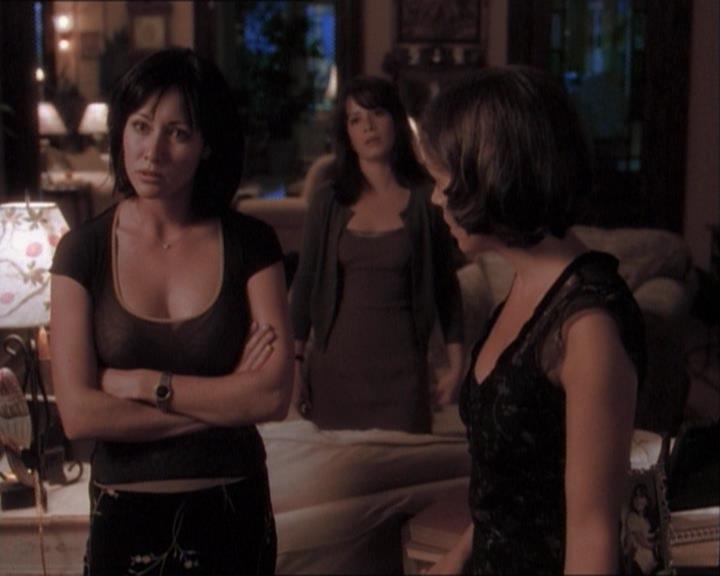 Charmed-Online_dot_net-1x03ThankYouForNotMorphing1619.jpg