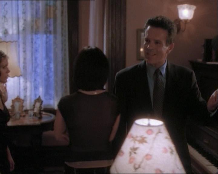 Charmed-Online_dot_net-1x03ThankYouForNotMorphing1656.jpg