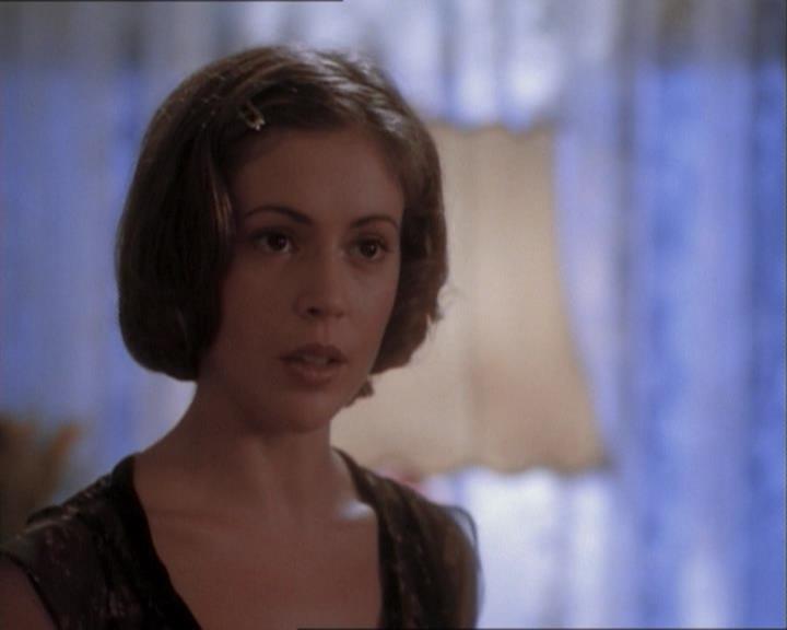 Charmed-Online_dot_net-1x03ThankYouForNotMorphing1663.jpg