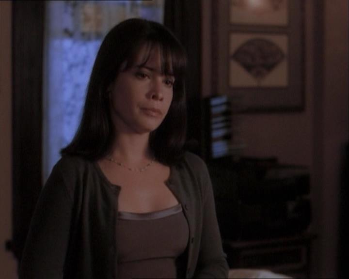 Charmed-Online_dot_net-1x03ThankYouForNotMorphing1681.jpg Charmed-Online_dot_net-1x03ThankYouForNotMorphing1681.jpg