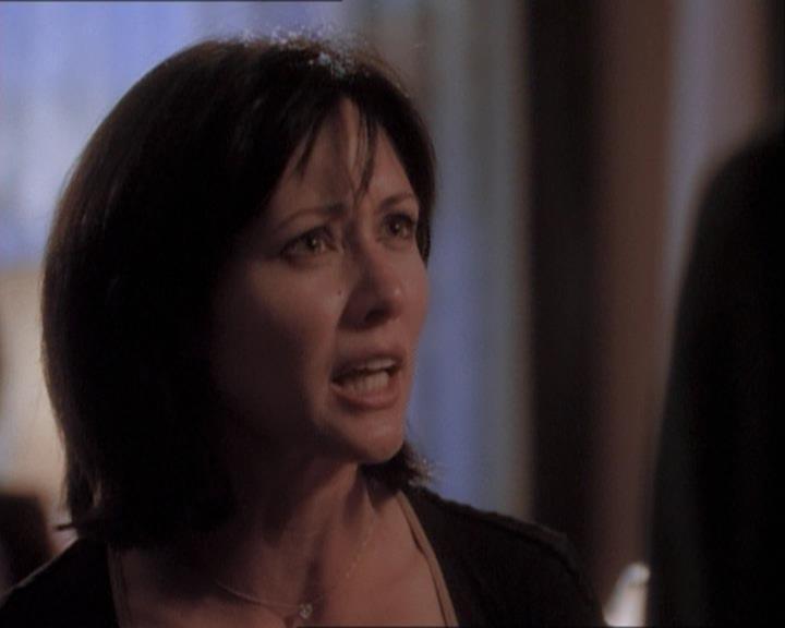 Charmed-Online_dot_net-1x03ThankYouForNotMorphing1688.jpg