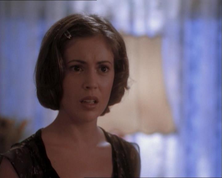 Charmed-Online_dot_net-1x03ThankYouForNotMorphing1693.jpg