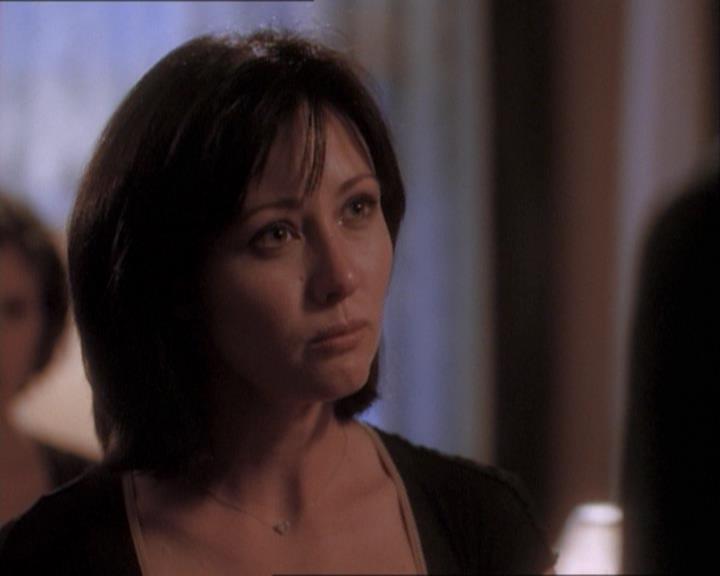 Charmed-Online_dot_net-1x03ThankYouForNotMorphing1715.jpg Charmed-Online_dot_net-1x03ThankYouForNotMorphing1715.jpg