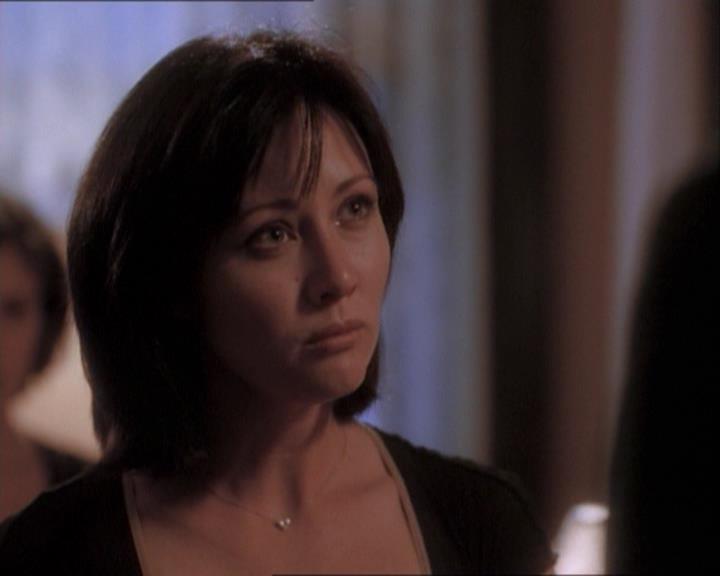 Charmed-Online_dot_net-1x03ThankYouForNotMorphing1716.jpg