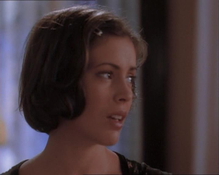 Charmed-Online_dot_net-1x03ThankYouForNotMorphing1727.jpg
