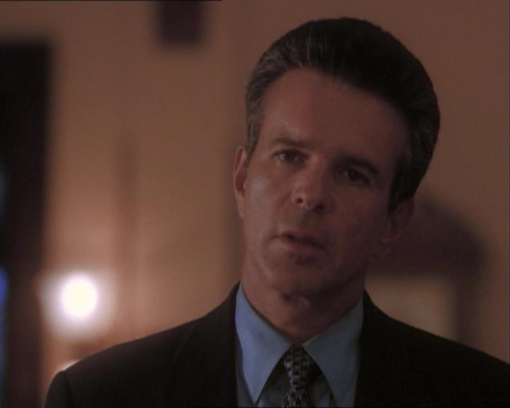 Charmed-Online_dot_net-1x03ThankYouForNotMorphing1729.jpg Charmed-Online_dot_net-1x03ThankYouForNotMorphing1729.jpg