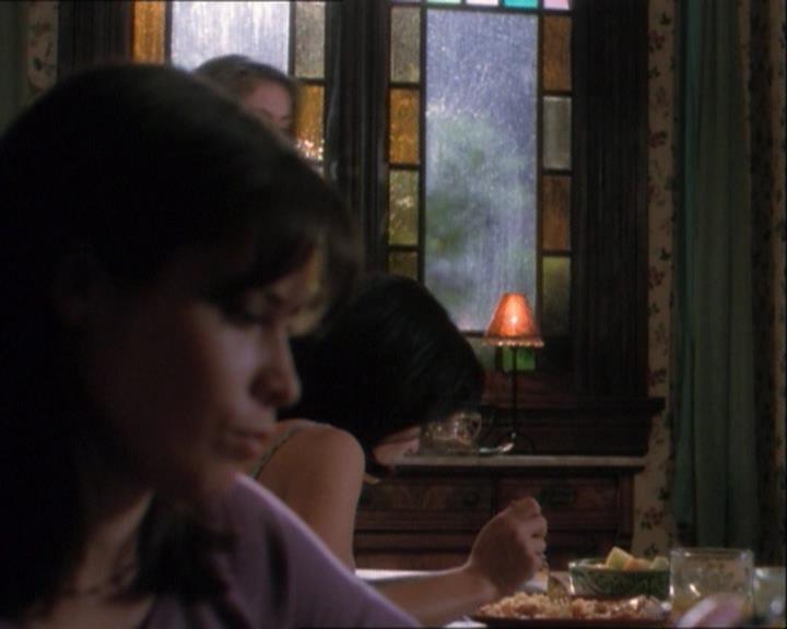 Charmed-Online_dot_net-1x03ThankYouForNotMorphing1908.jpg Charmed-Online_dot_net-1x03ThankYouForNotMorphing1908.jpg