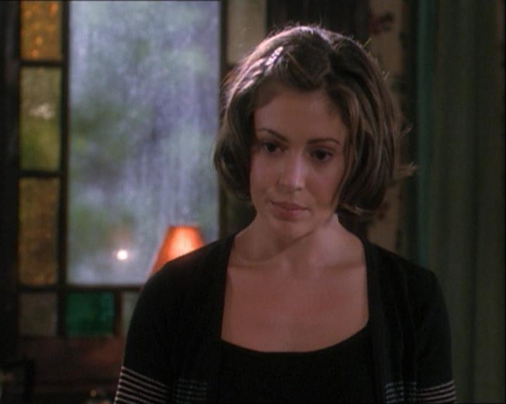 Charmed-Online_dot_net-1x03ThankYouForNotMorphing1934.jpg