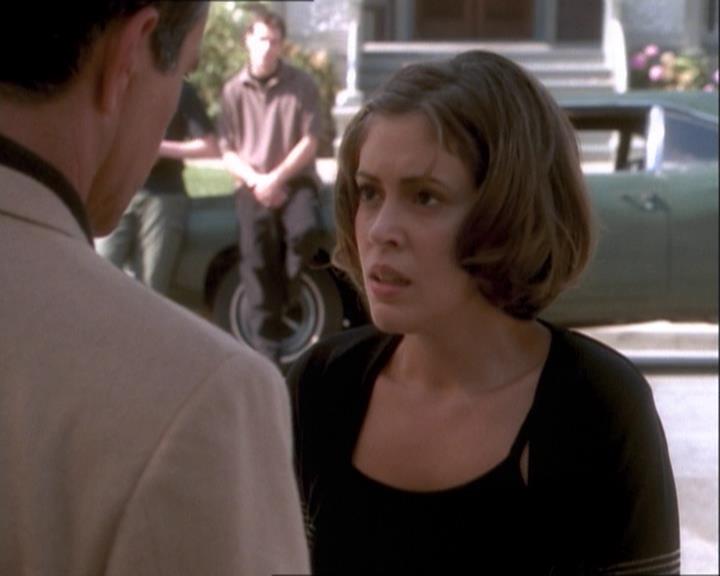 Charmed-Online_dot_net-1x03ThankYouForNotMorphing2022.jpg Charmed-Online_dot_net-1x03ThankYouForNotMorphing2022.jpg