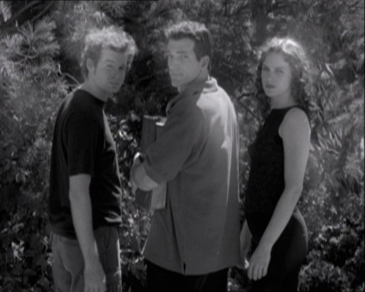 Charmed-Online_dot_net-1x03ThankYouForNotMorphing2044.jpg Charmed-Online_dot_net-1x03ThankYouForNotMorphing2044.jpg