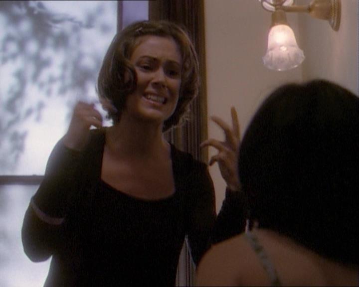 Charmed-Online_dot_net-1x03ThankYouForNotMorphing2078.jpg Charmed-Online_dot_net-1x03ThankYouForNotMorphing2078.jpg