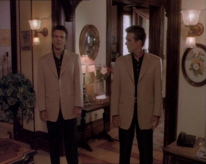 Charmed-Online_dot_net-1x03ThankYouForNotMorphing2134.jpg