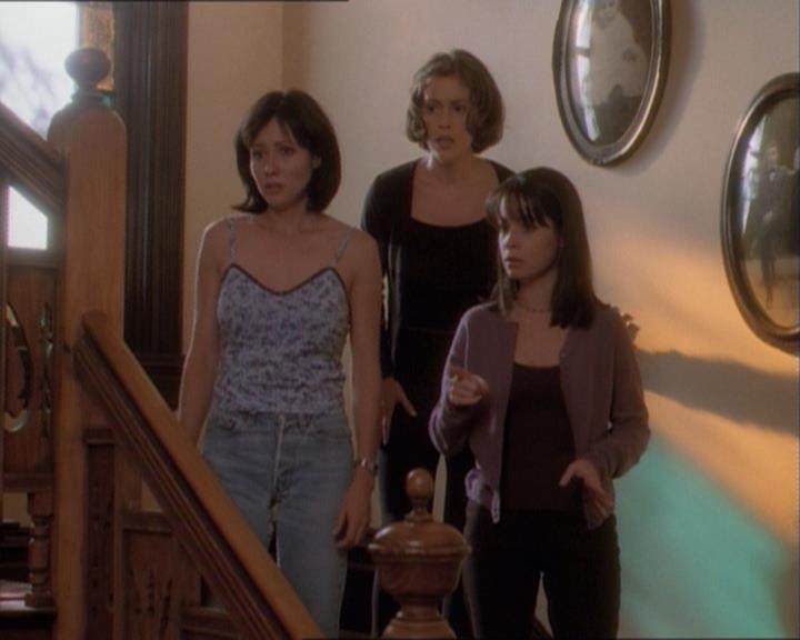 Charmed-Online_dot_net-1x03ThankYouForNotMorphing2141.jpg Charmed-Online_dot_net-1x03ThankYouForNotMorphing2141.jpg