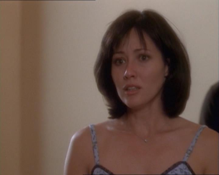 Charmed-Online_dot_net-1x03ThankYouForNotMorphing2177.jpg Charmed-Online_dot_net-1x03ThankYouForNotMorphing2177.jpg