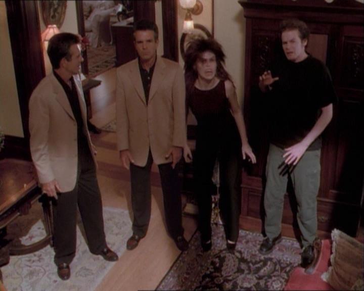 Charmed-Online_dot_net-1x03ThankYouForNotMorphing2194.jpg Charmed-Online_dot_net-1x03ThankYouForNotMorphing2194.jpg