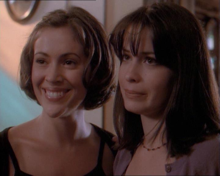 Charmed-Online_dot_net-1x03ThankYouForNotMorphing2250.jpg Charmed-Online_dot_net-1x03ThankYouForNotMorphing2250.jpg