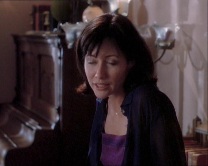 Charmed-Online_dot_net-1x03ThankYouForNotMorphing2276.jpg Charmed-Online_dot_net-1x03ThankYouForNotMorphing2276.jpg