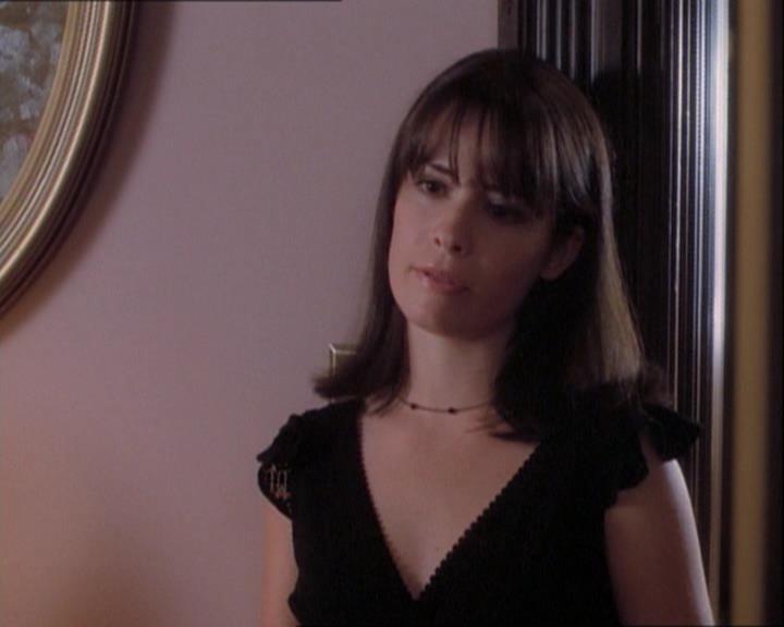 Charmed-Online_dot_net-1x03ThankYouForNotMorphing2304.jpg Charmed-Online_dot_net-1x03ThankYouForNotMorphing2304.jpg