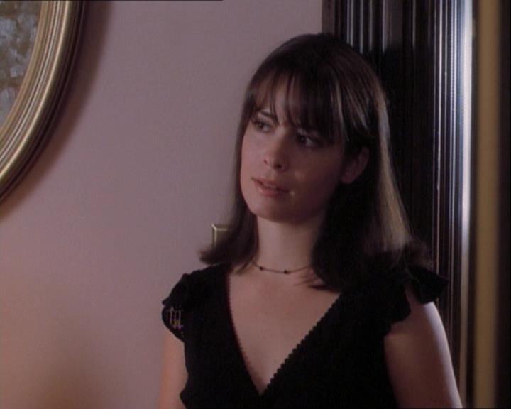 Charmed-Online_dot_net-1x03ThankYouForNotMorphing2306.jpg Charmed-Online_dot_net-1x03ThankYouForNotMorphing2306.jpg