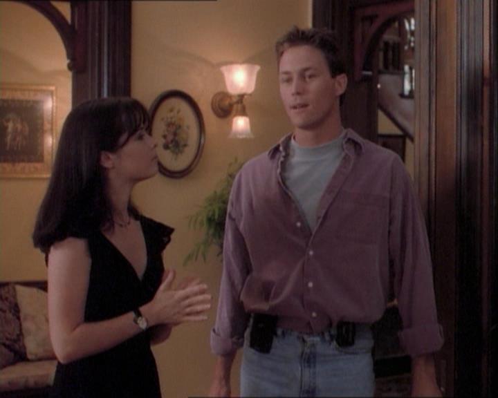 Charmed-Online_dot_net-1x03ThankYouForNotMorphing2319.jpg