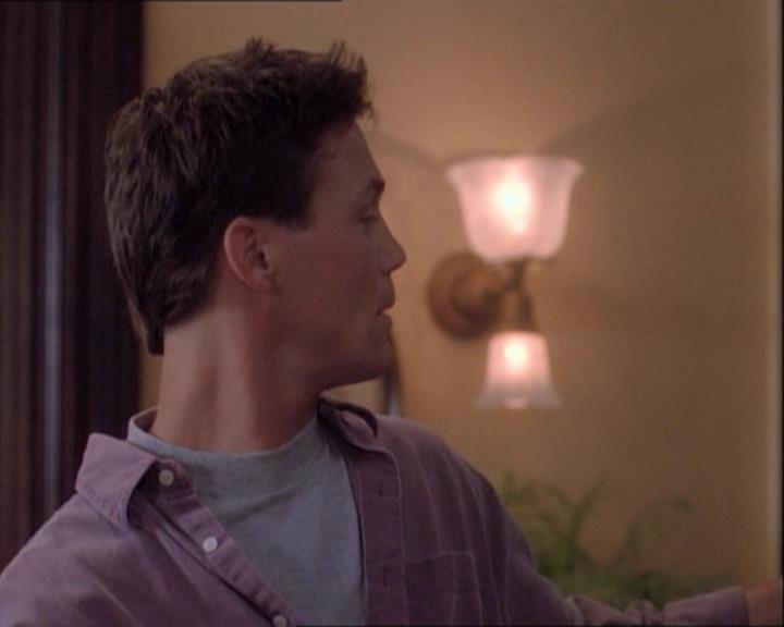 Charmed-Online_dot_net-1x03ThankYouForNotMorphing2334.jpg Charmed-Online_dot_net-1x03ThankYouForNotMorphing2334.jpg