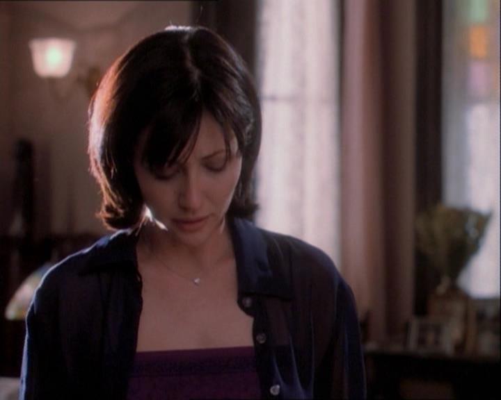 Charmed-Online_dot_net-1x03ThankYouForNotMorphing2352.jpg