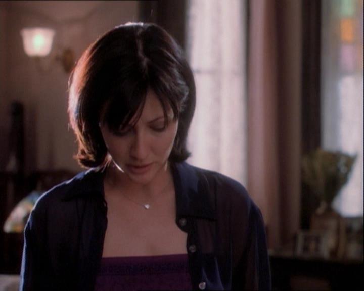 Charmed-Online_dot_net-1x03ThankYouForNotMorphing2354.jpg Charmed-Online_dot_net-1x03ThankYouForNotMorphing2354.jpg