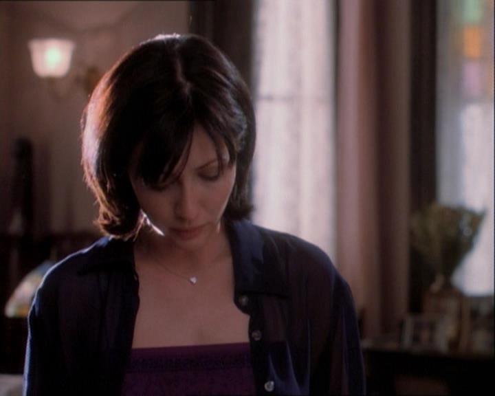 Charmed-Online_dot_net-1x03ThankYouForNotMorphing2357.jpg Charmed-Online_dot_net-1x03ThankYouForNotMorphing2357.jpg