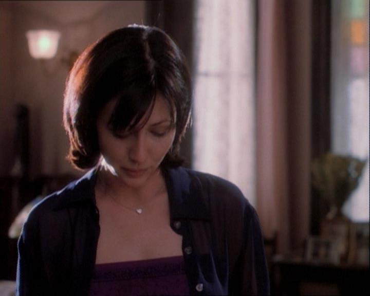 Charmed-Online_dot_net-1x03ThankYouForNotMorphing2361.jpg