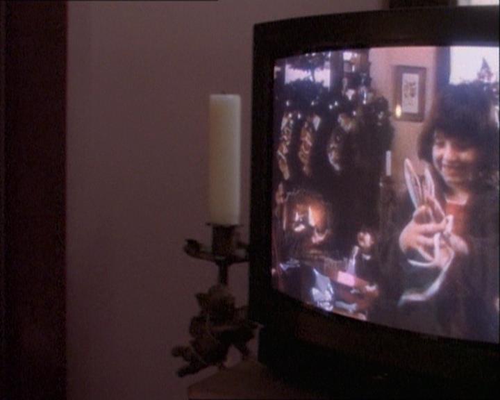 Charmed-Online_dot_net-1x03ThankYouForNotMorphing2374.jpg Charmed-Online_dot_net-1x03ThankYouForNotMorphing2374.jpg