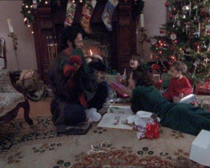 Charmed-Online_dot_net-1x03ThankYouForNotMorphing2412.jpg Charmed-Online_dot_net-1x03ThankYouForNotMorphing2412.jpg