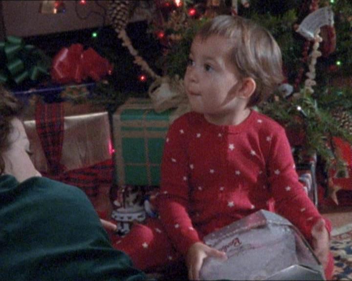 Charmed-Online_dot_net-1x03ThankYouForNotMorphing2416.jpg Charmed-Online_dot_net-1x03ThankYouForNotMorphing2416.jpg