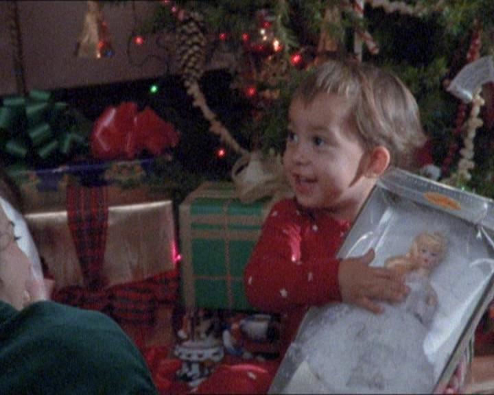 Charmed-Online_dot_net-1x03ThankYouForNotMorphing2417.jpg Charmed-Online_dot_net-1x03ThankYouForNotMorphing2417.jpg