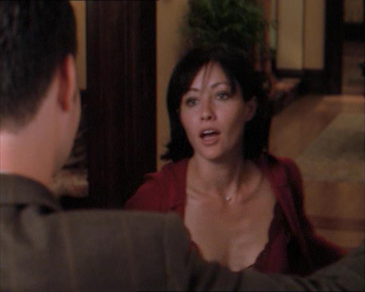Charmed-Online_dot_net-1x04DeadManDating0007.jpg Charmed-Online_dot_net-1x04DeadManDating0007.jpg