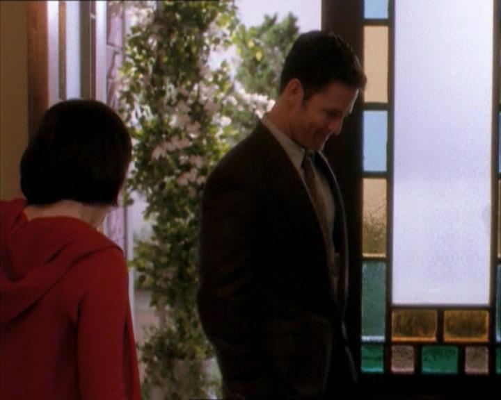 Charmed-Online_dot_net-1x04DeadManDating0016.jpg Charmed-Online_dot_net-1x04DeadManDating0016.jpg