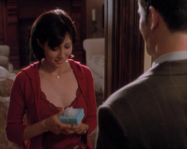 Charmed-Online_dot_net-1x04DeadManDating0032.jpg
