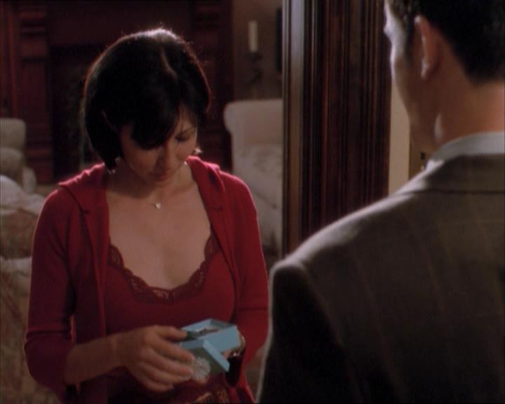 Charmed-Online_dot_net-1x04DeadManDating0033.jpg