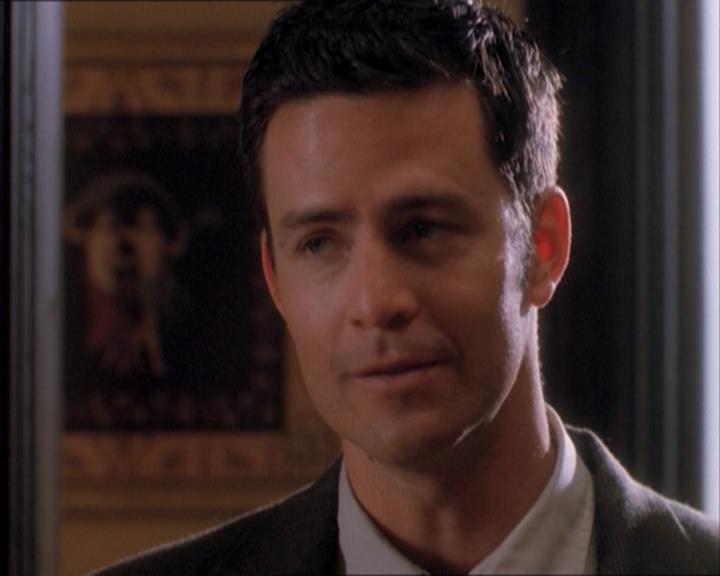 Charmed-Online_dot_net-1x04DeadManDating0047.jpg Charmed-Online_dot_net-1x04DeadManDating0047.jpg