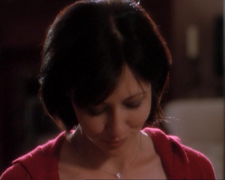 Charmed-Online_dot_net-1x04DeadManDating0052.jpg Charmed-Online_dot_net-1x04DeadManDating0052.jpg