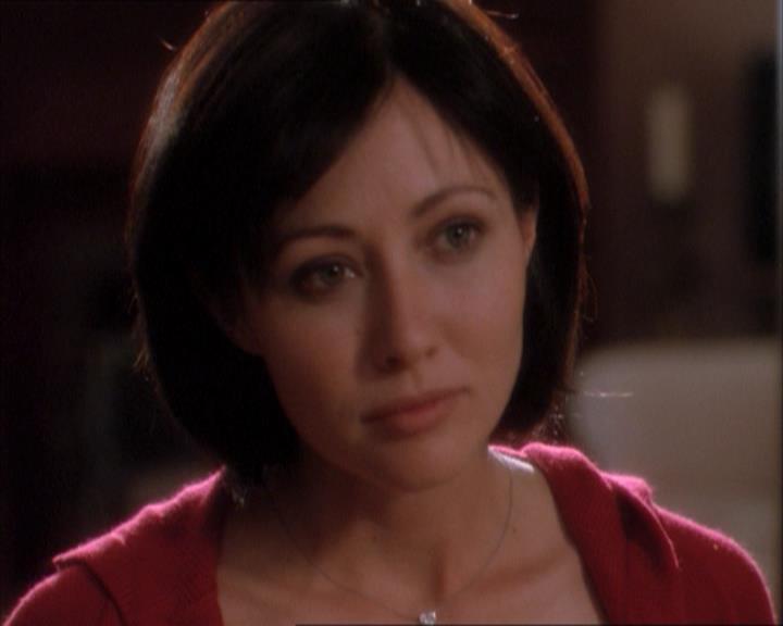 Charmed-Online_dot_net-1x04DeadManDating0054.jpg