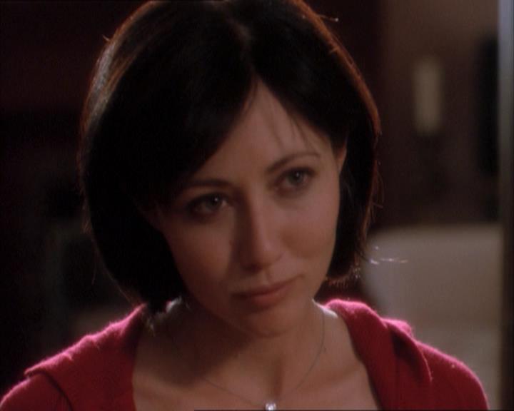 Charmed-Online_dot_net-1x04DeadManDating0062.jpg