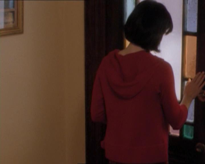 Charmed-Online_dot_net-1x04DeadManDating0078.jpg Charmed-Online_dot_net-1x04DeadManDating0078.jpg