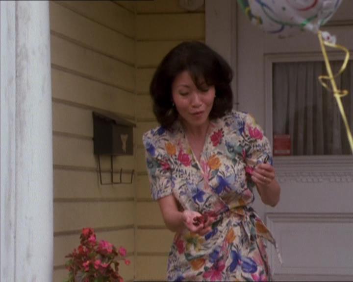 Charmed-Online_dot_net-1x04DeadManDating0103.jpg Charmed-Online_dot_net-1x04DeadManDating0103.jpg