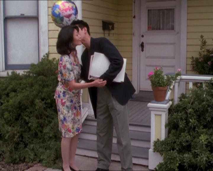 Charmed-Online_dot_net-1x04DeadManDating0115.jpg Charmed-Online_dot_net-1x04DeadManDating0115.jpg